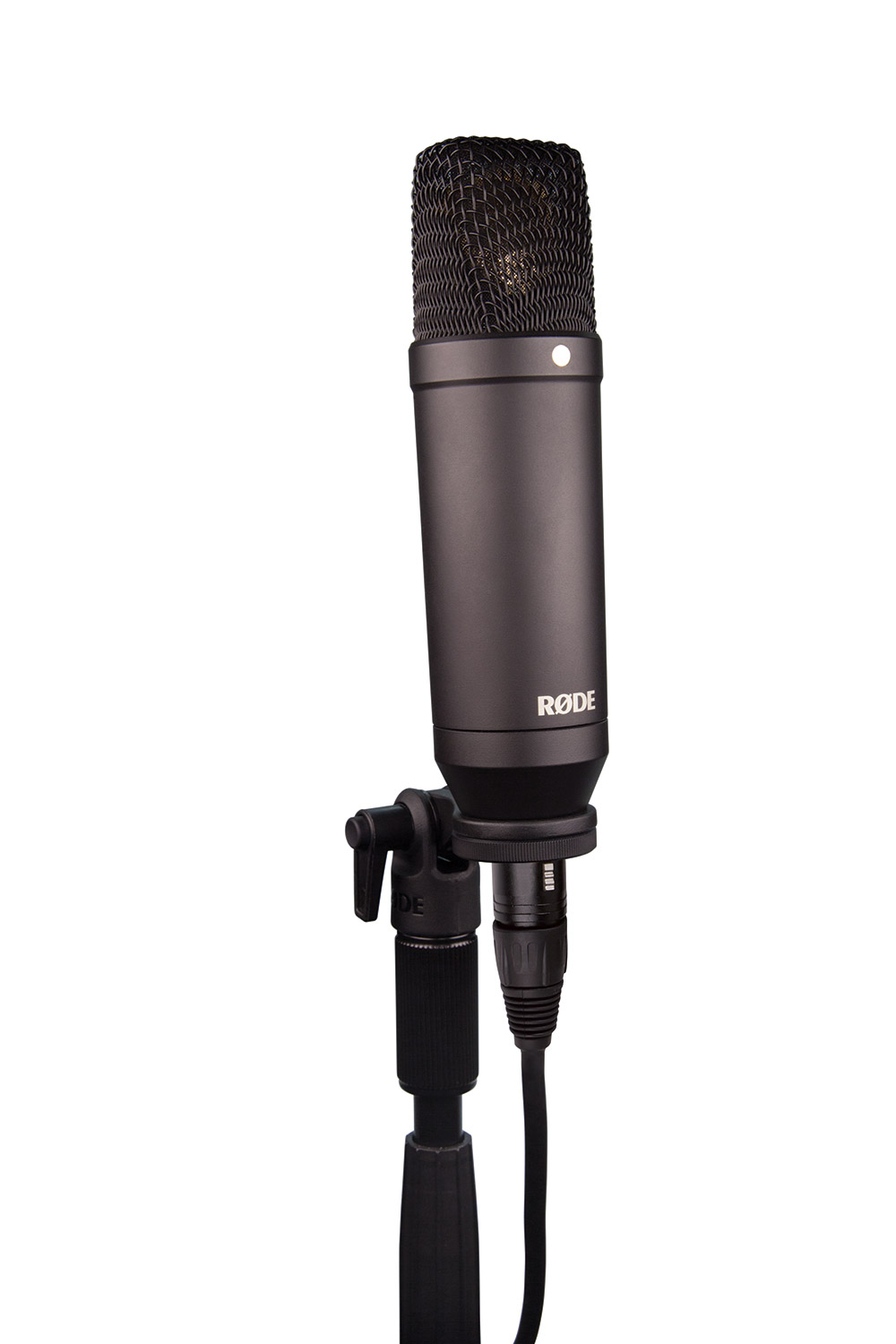 RODE NT1 комплект студийный: конденсаторный микрофон NT1,  виброзащищенное крепление на стойку с интегрированным поп-фильтром SM6