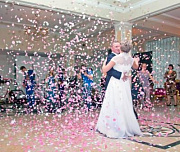 Конфетти бумажное Лепестки роз белые Конфетти бумажное Лепестки роз белые