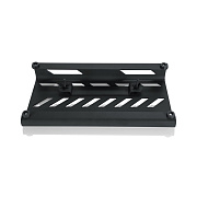 GATOR GPB-LAK-1 - нейлоновая сумка для гитарных педалей, с алюминиевой доской-поставкой 400 x 178 мм